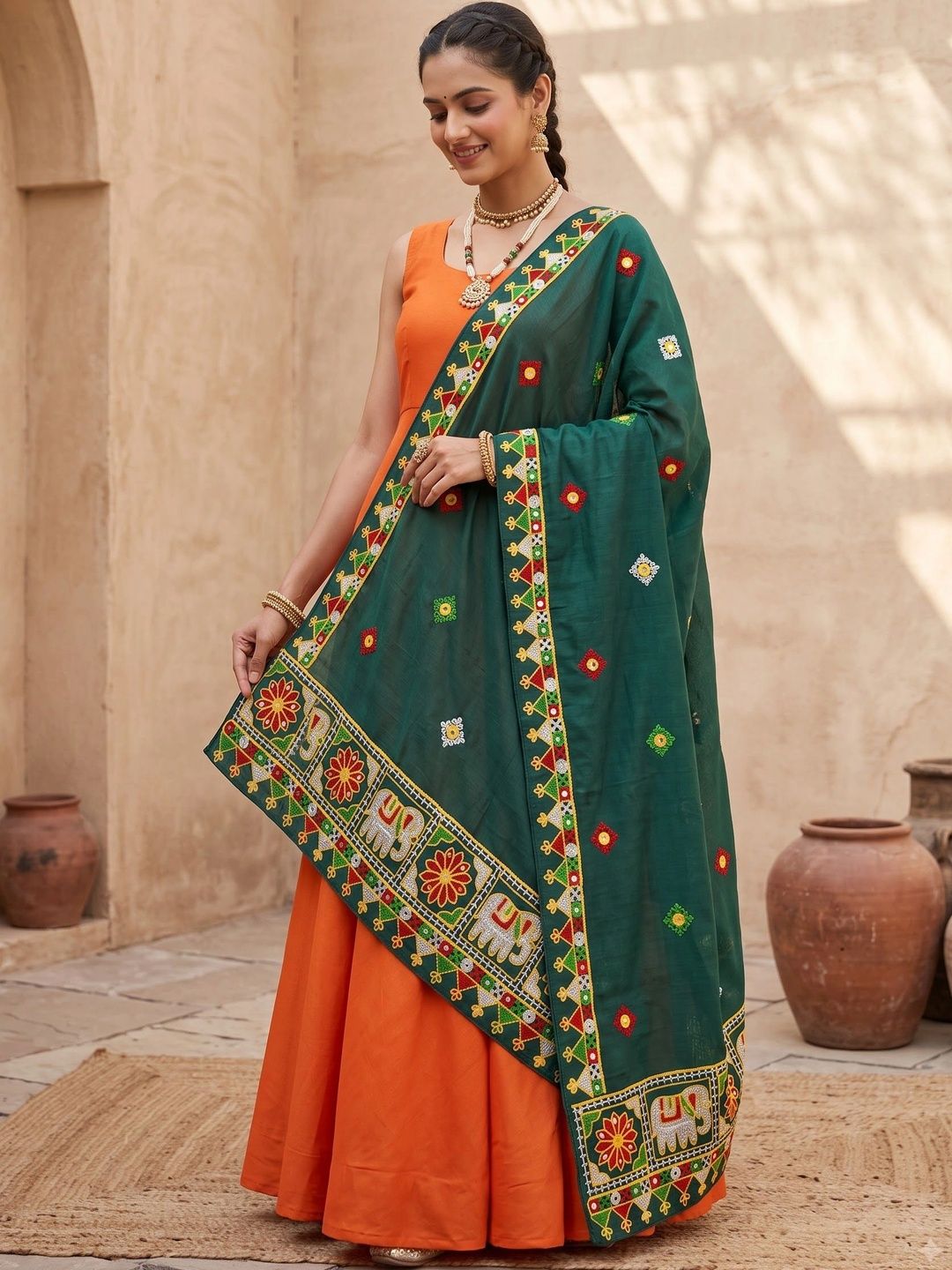 Komurr Ethnic Motifs Embroidered Dupatta with Thread Work-picture-20