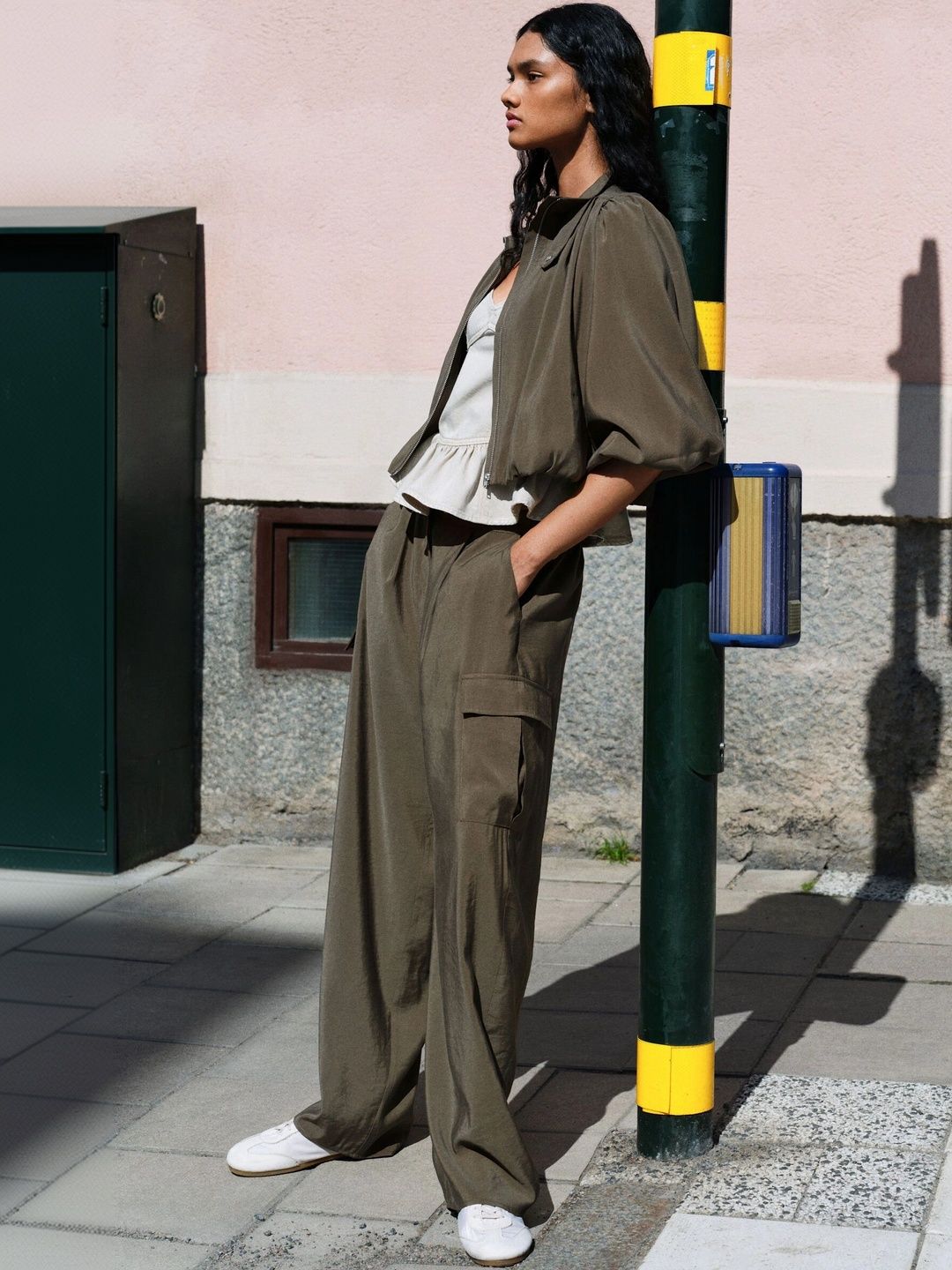 H&M Women Barrel Cargo Trousers-picture-10