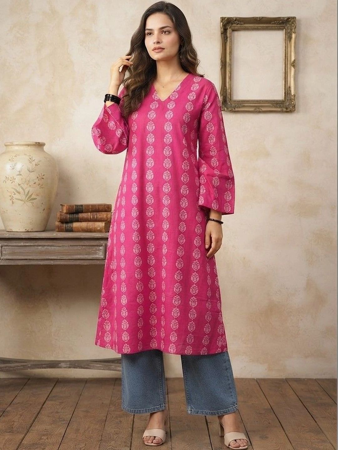 Sangria Ethnic Motifs Printed V-Neck Kurti-picture-42