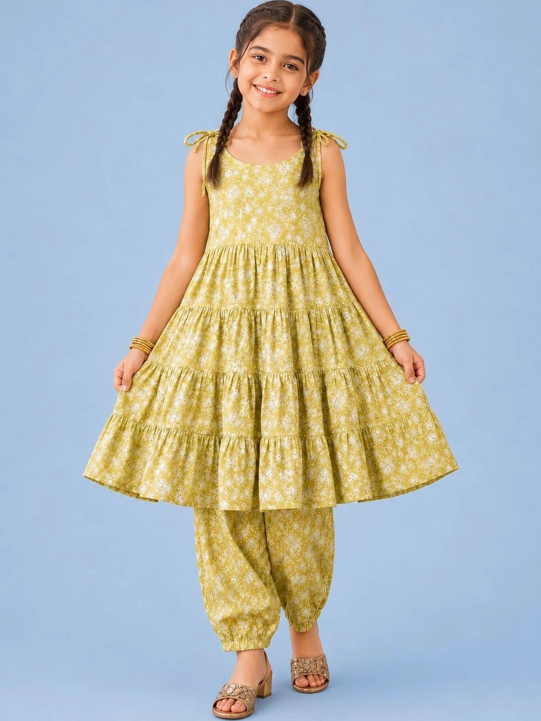 HERE&NOW Girls Floral Printed Tiered Kurta with Pyjamas-picture-26