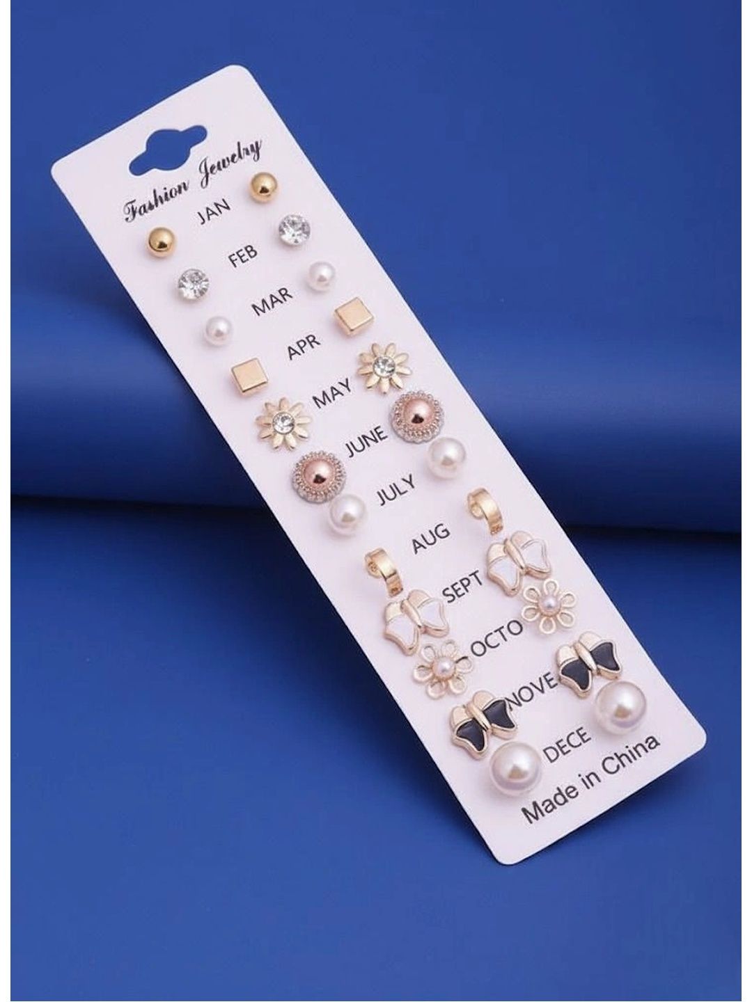 Vembley Geometric Studs Earrings-picture-27