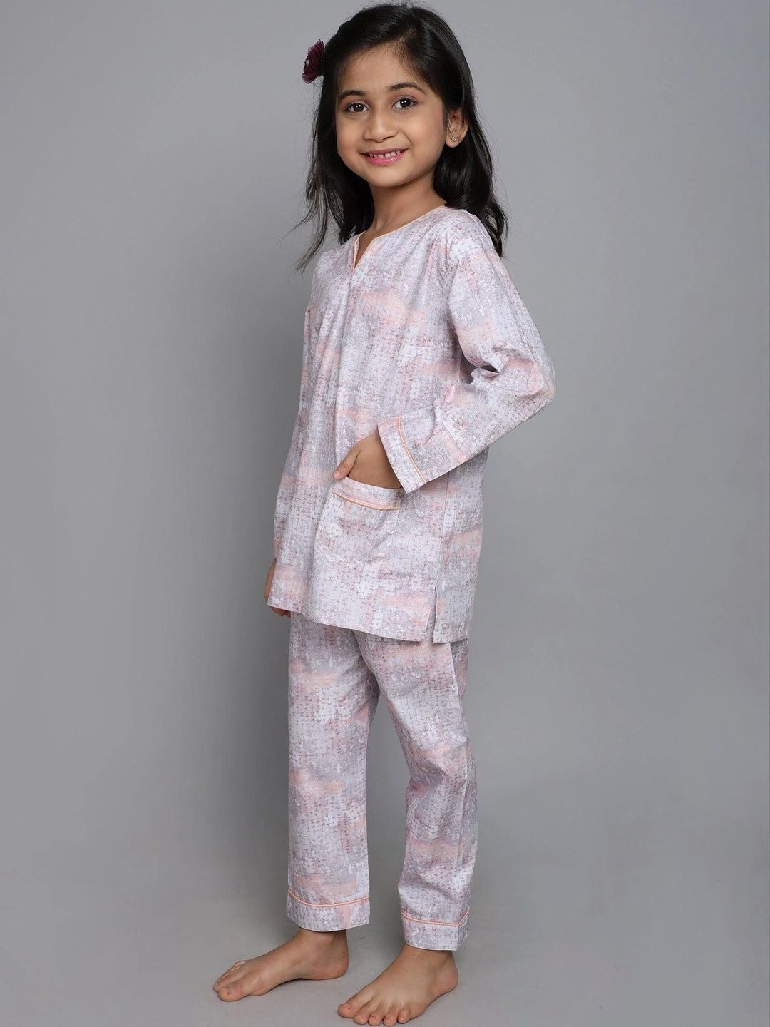 Little Clothings Girls Printed Night suit-picture-47