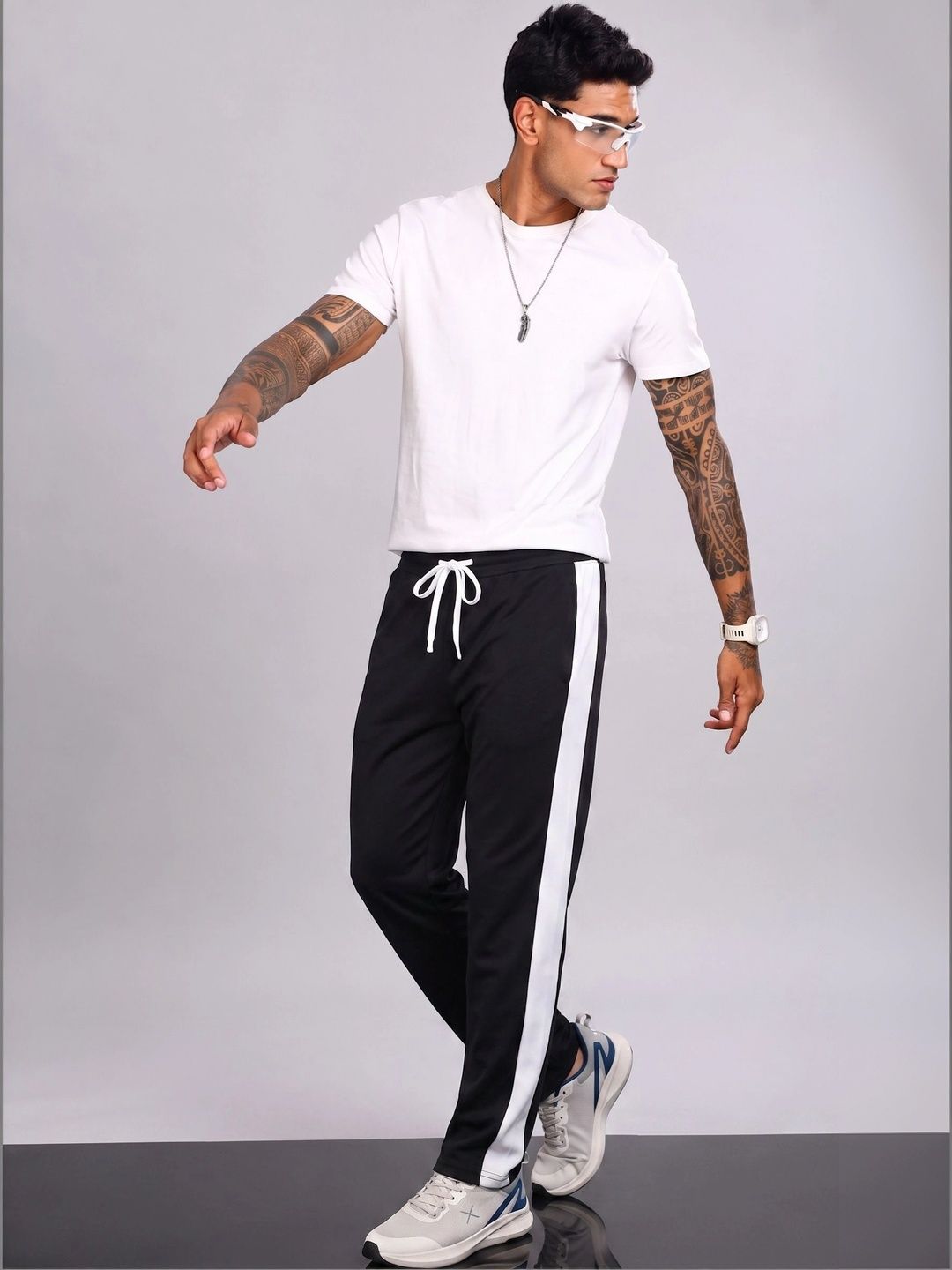 SZN Men Regular Fit Colourblocked Training Track Pants-picture-32