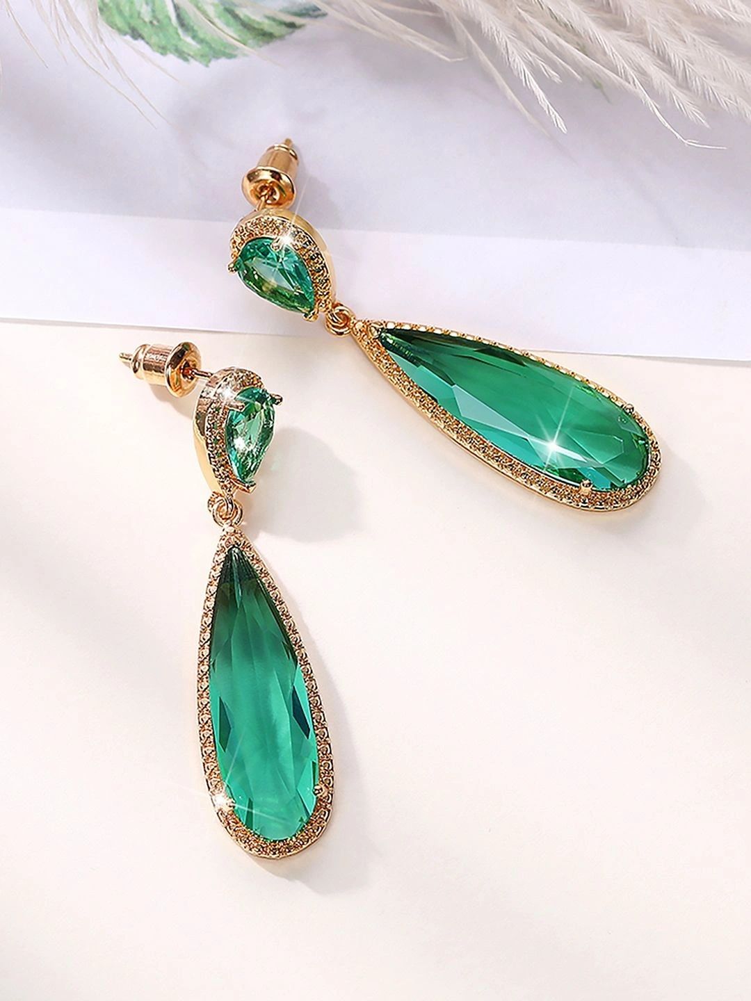 Peora Teardrop Shaped Drop Earrings-picture-18