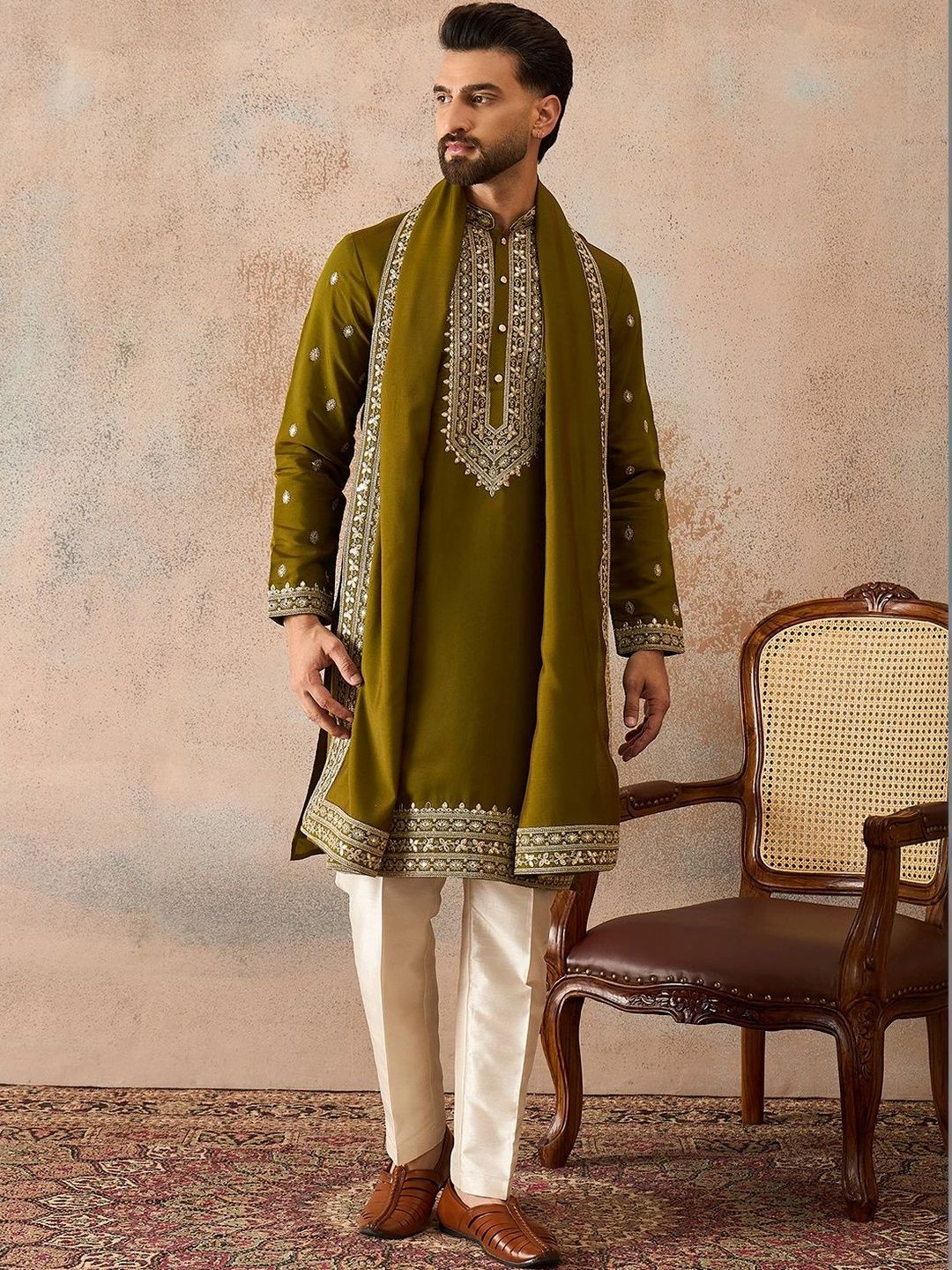 Ethnic Bay Men Ethnic Motifs Embroidered Thread Work Kurta with Trousers & With Dupatta-picture-46