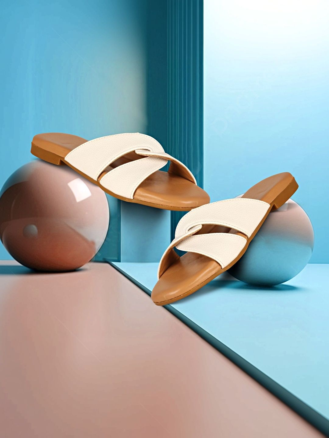 CORSICA Women Textured Open Toe Flats-picture-54