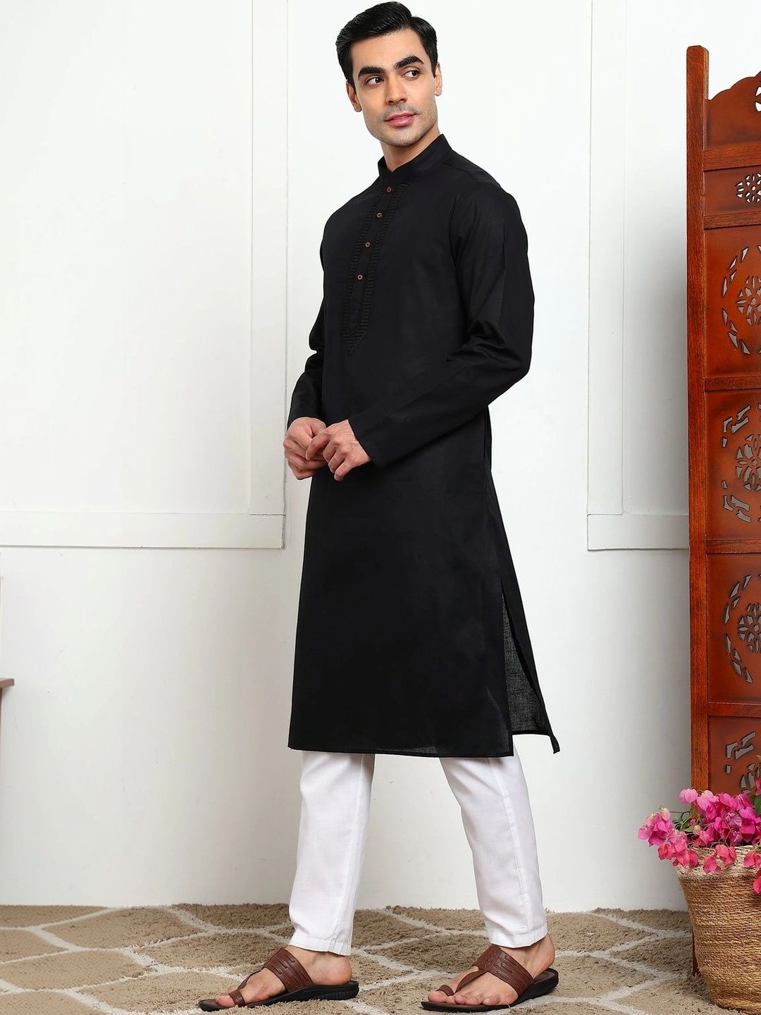 House of Pataudi Men Embellished Thread Work Kurta-picture-27