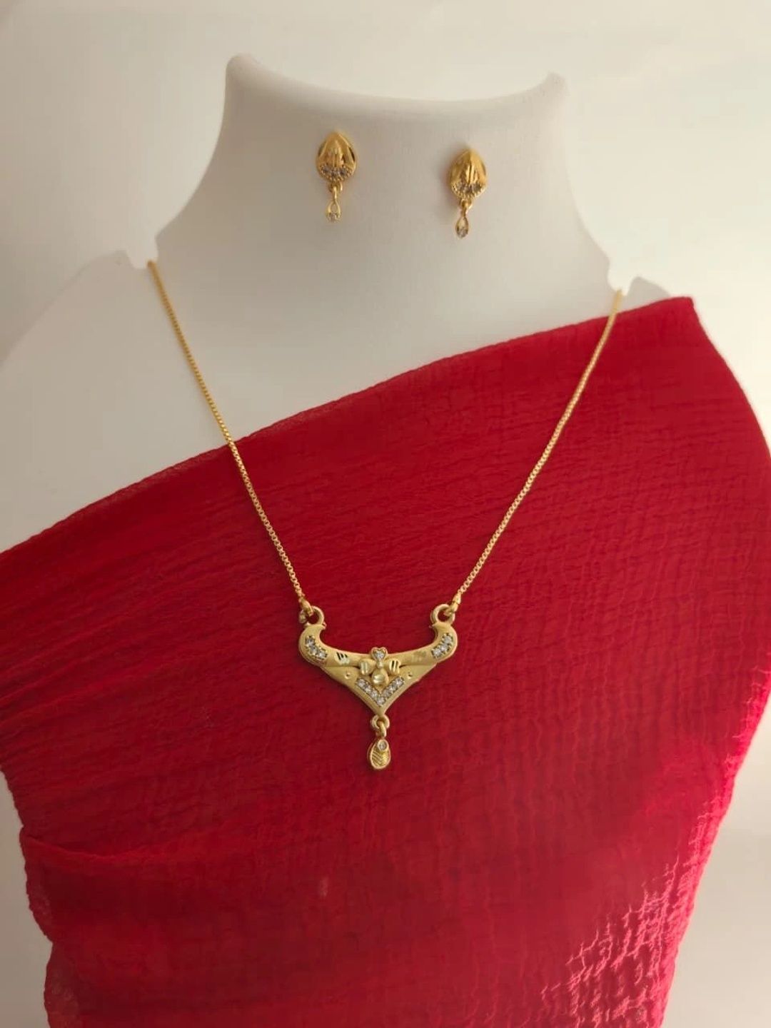 EvoraJewel Gold-Plated Artificial Stones and Beads Mangalsutra-picture-49