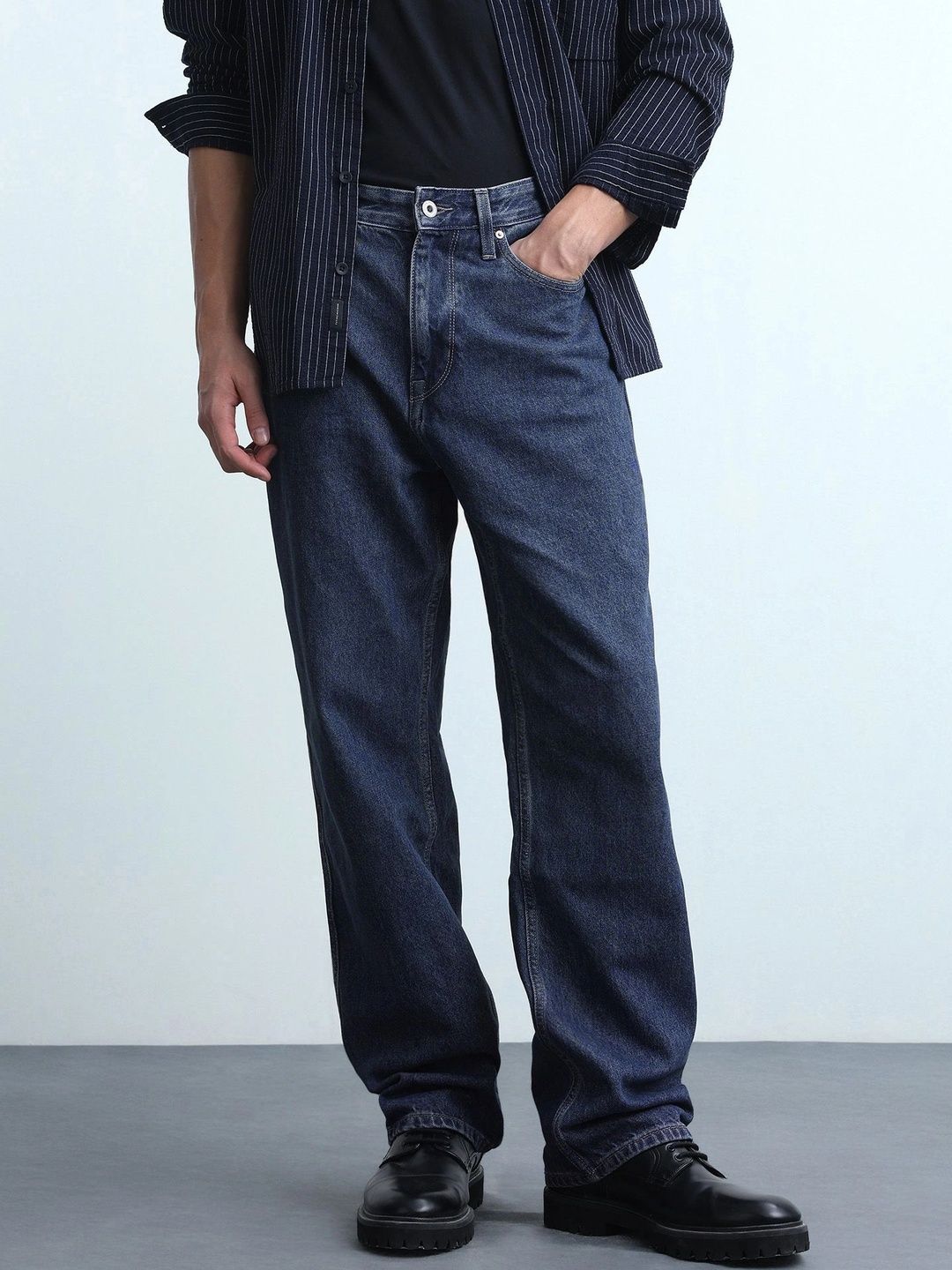 Flying Machine Men Relaxed Fit Mid-Rise Light Fade Jeans-picture-15
