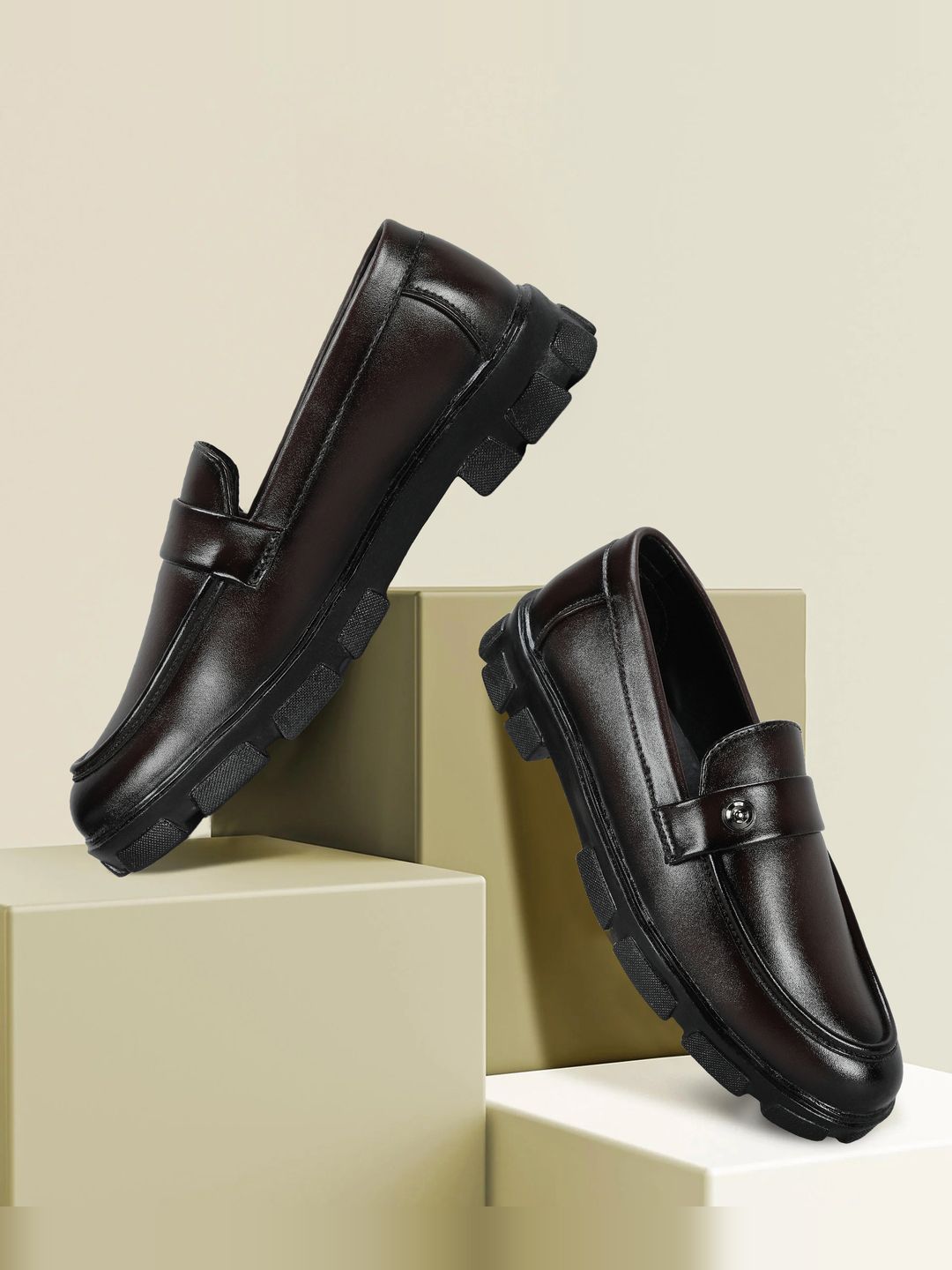Paragon Men Formal Slip On Moccasin Shoes-image-5
