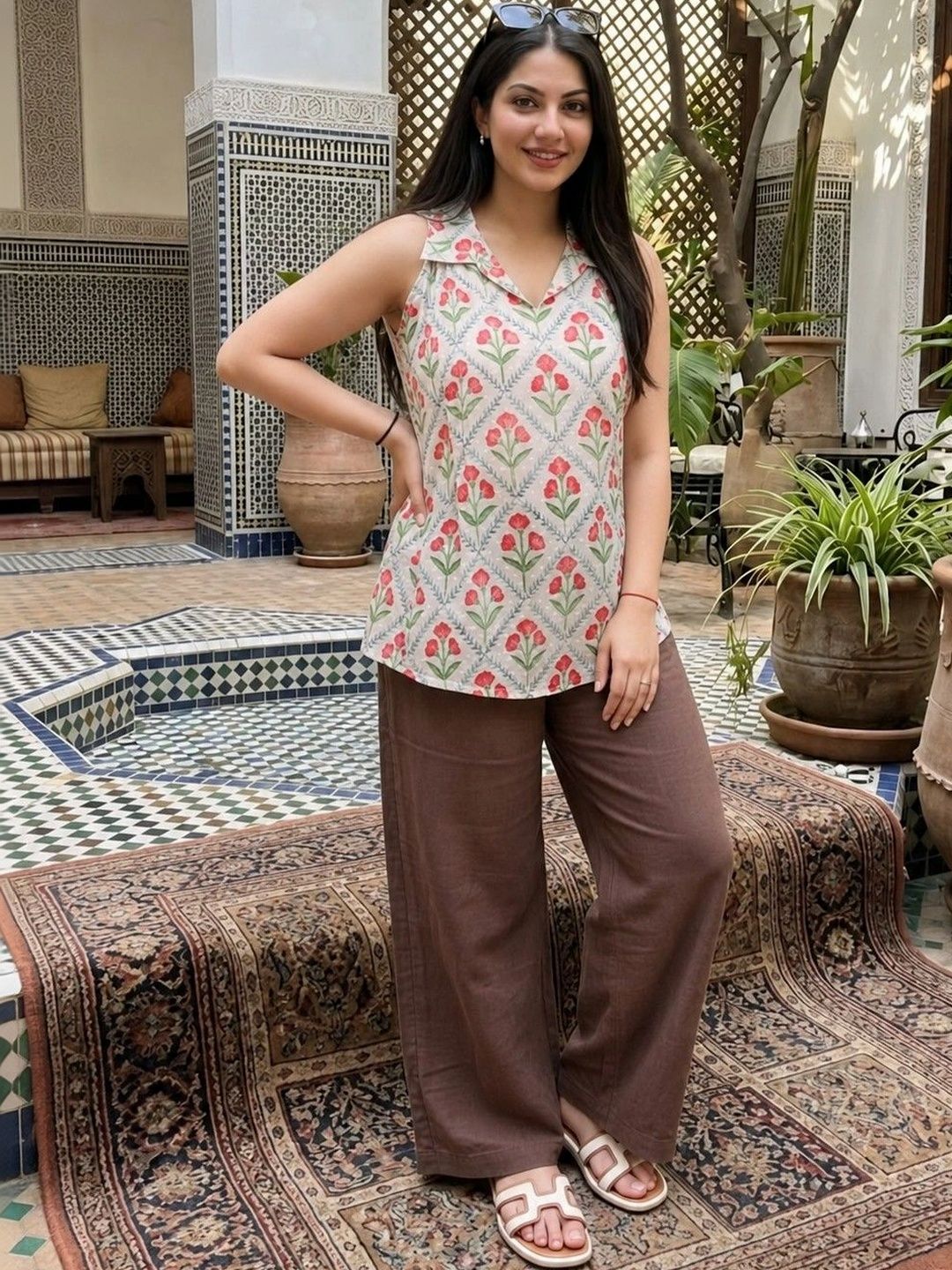 Maavish Floral Printed V-Neck Pure Cotton Blend Kurti-picture-16