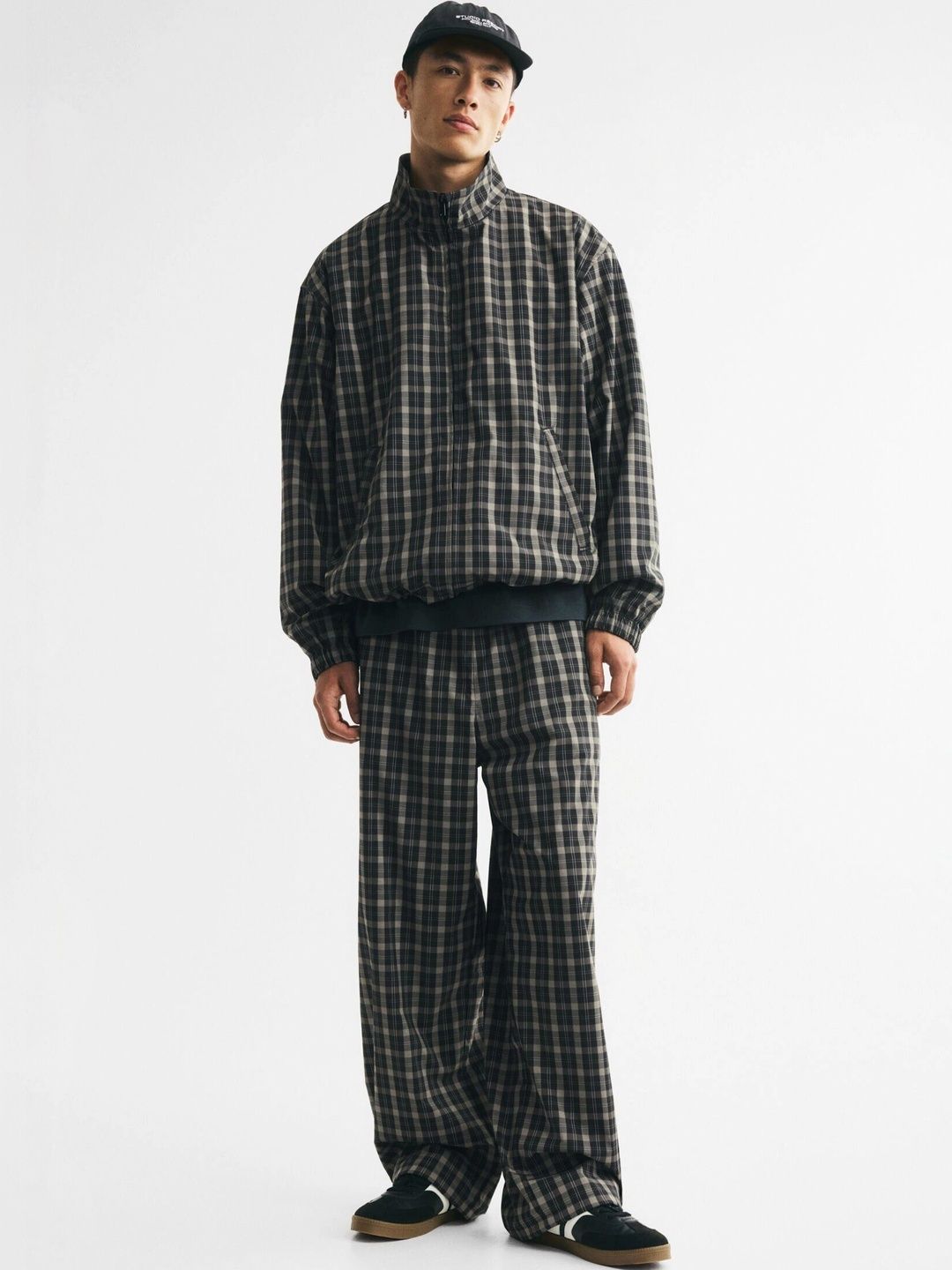 H&M Men Loose Fit Track Pants-picture-16