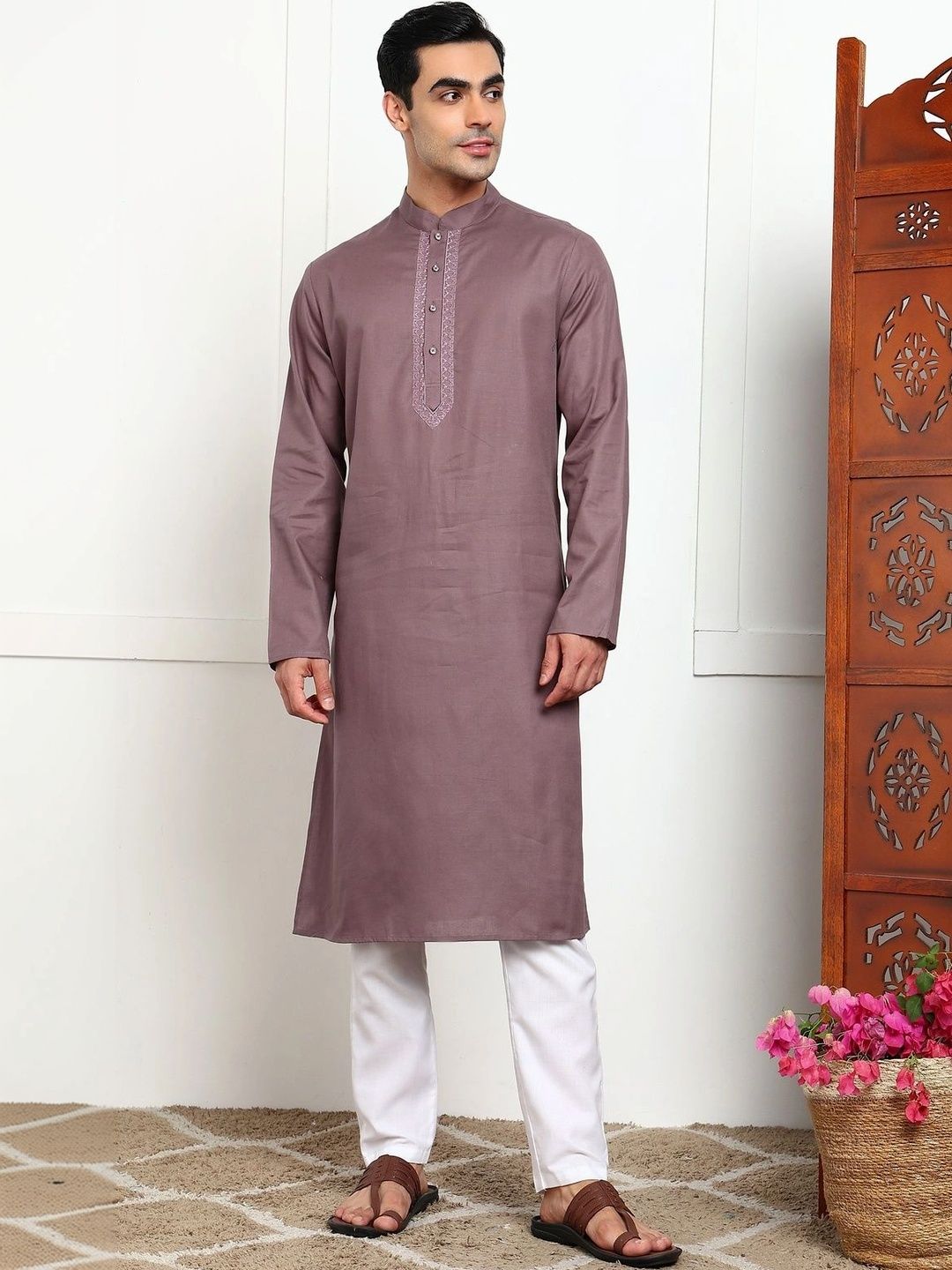 House of Pataudi Men Embellished Thread Work Kurta-picture-52
