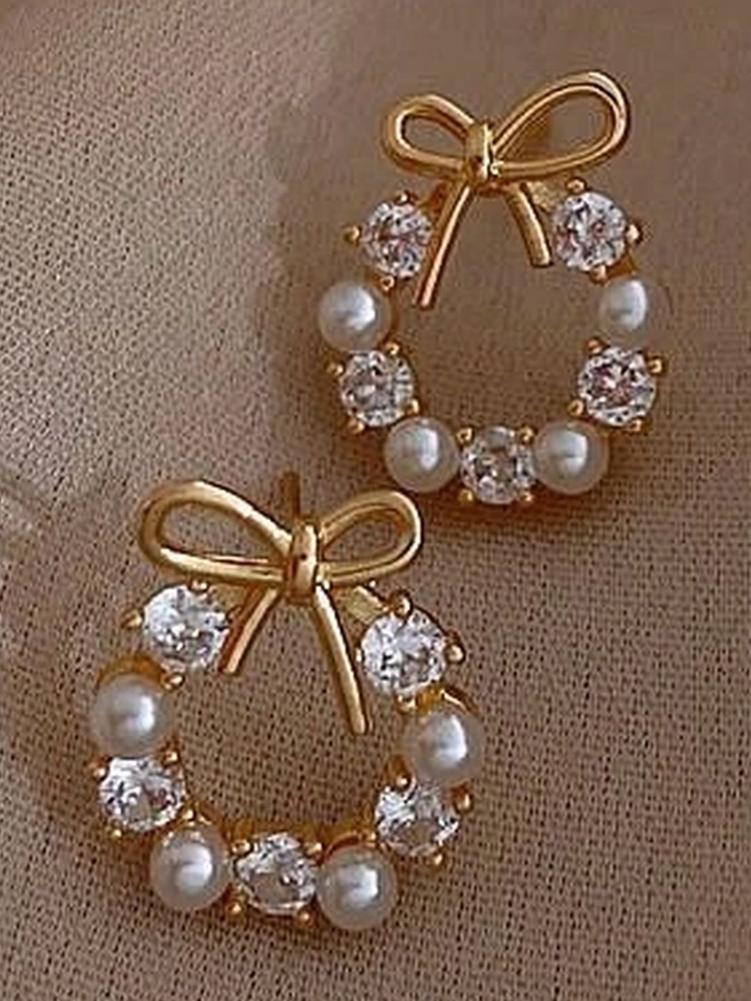 Celestria Circular Studs Earrings-picture-19