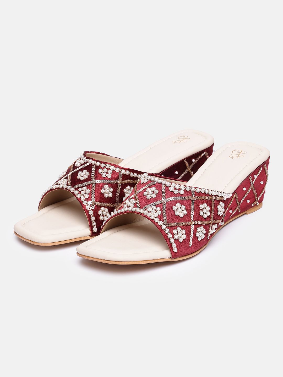 House of Pataudi Ethnic Embellished Wedge Sandals-picture-32