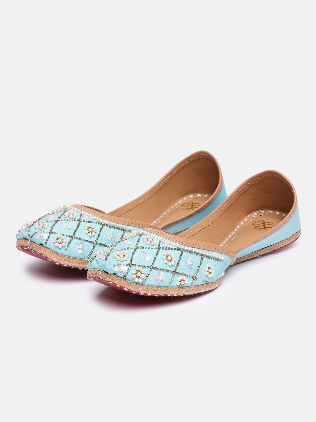 House of Pataudi Women Ethnic Embellished Mojaris Flats-picture-26