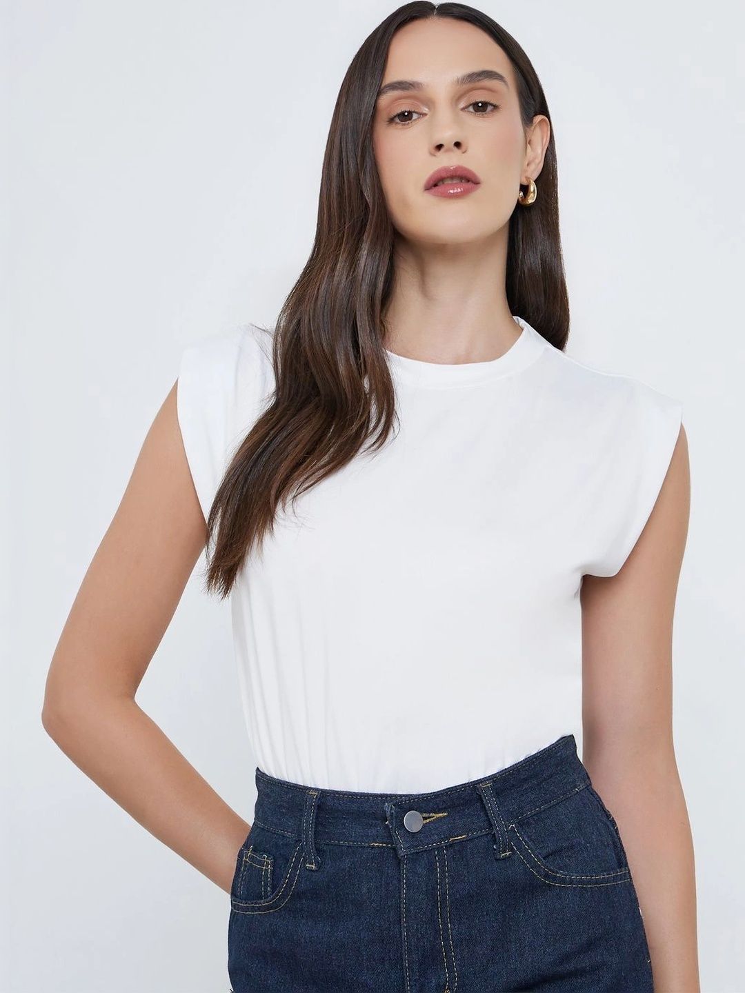 Styli Round Neck Bodysuit-picture-15