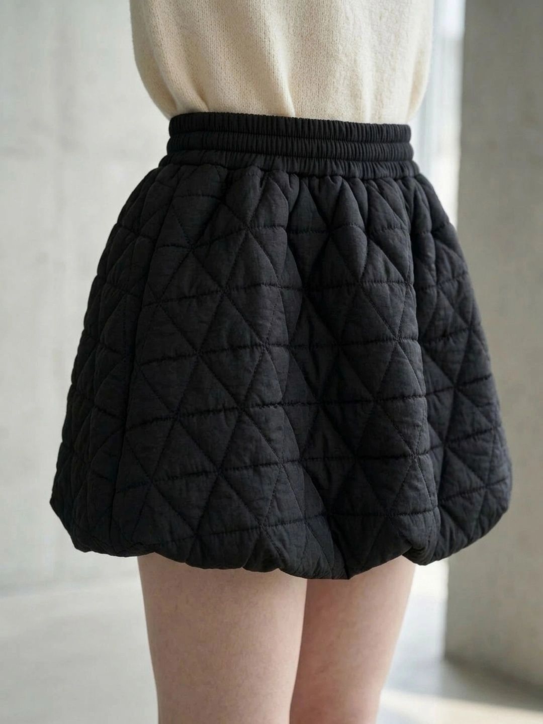 Suo Women Self Design Knits Mini Balloon Skirt-picture-52