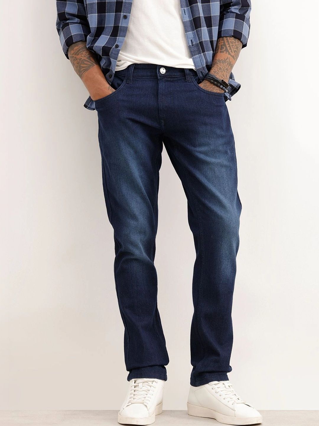 WROGN Men Slim Fit Mid-Rise Low Distress Light Fade Stretchable Jeans-picture-22