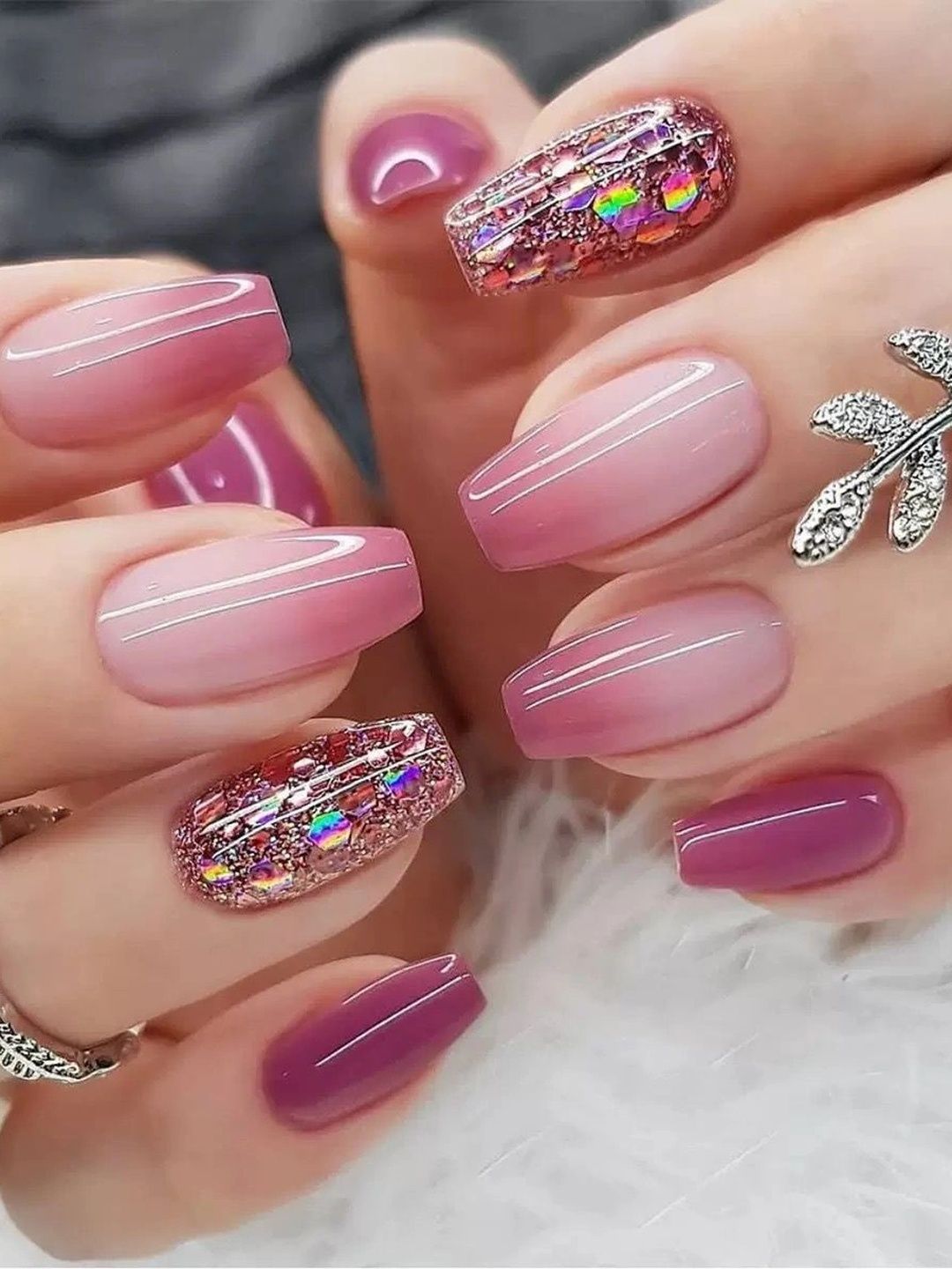 TheVineGirl Set Of 24 Reusable Press On Artificial Nails - Plum Pink Ombre Glitter-image-31