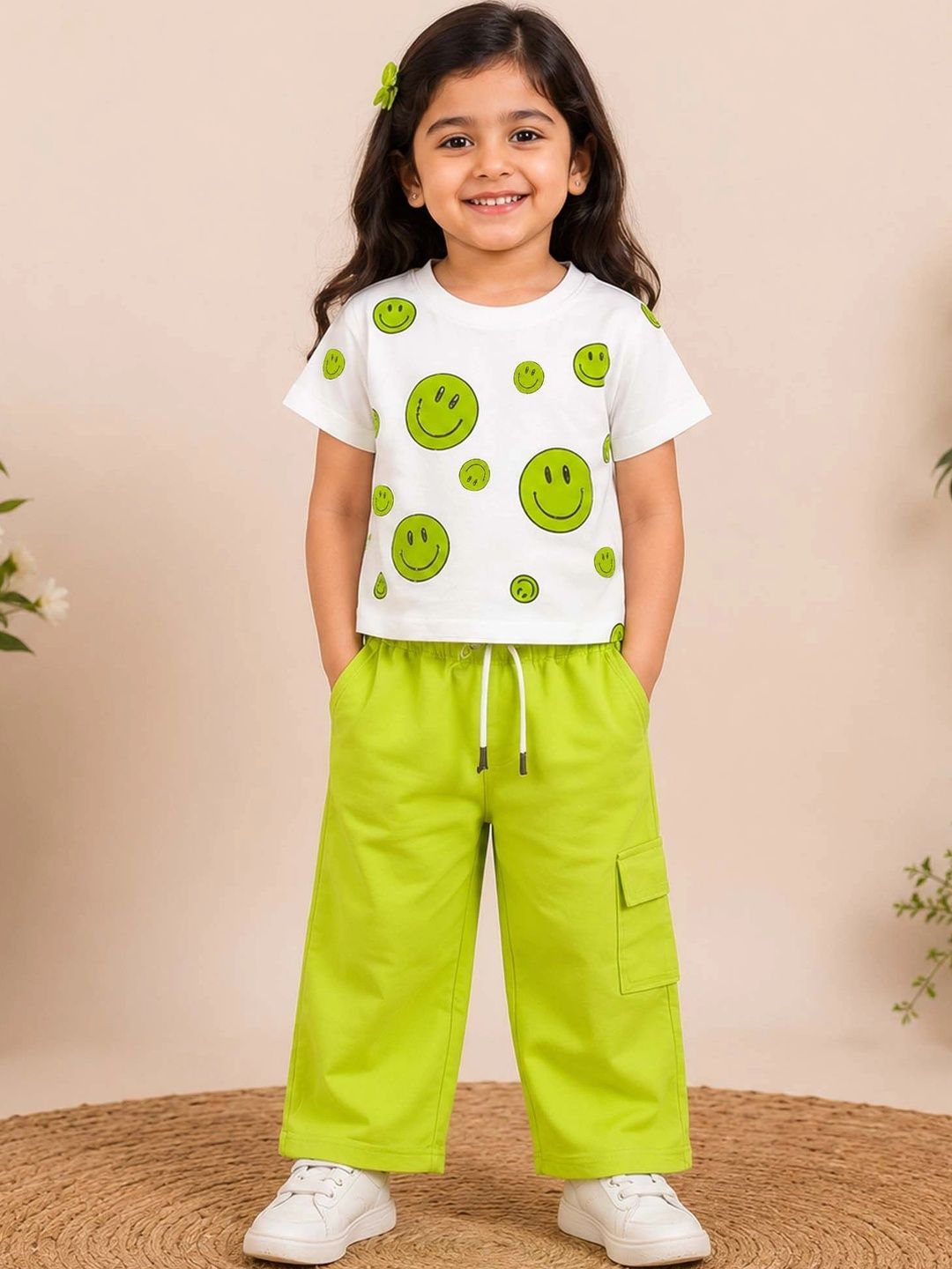 LIL SPROUTZ Girls Printed T-shirt with Trousers Clothing Set-picture-13