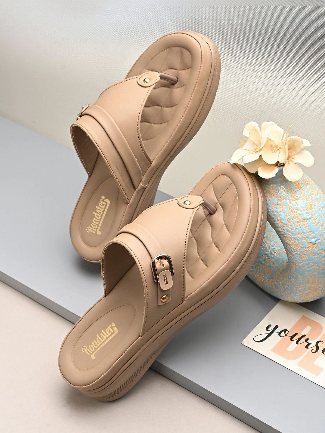 Roadster Women One Toe Sandals with Buckles-image-26