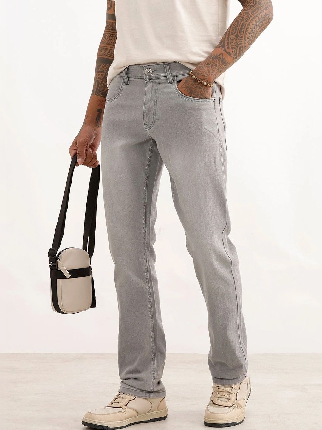 WROGN Men Straight Fit Mid-Rise Light Fade Stretchable Jeans-picture-16