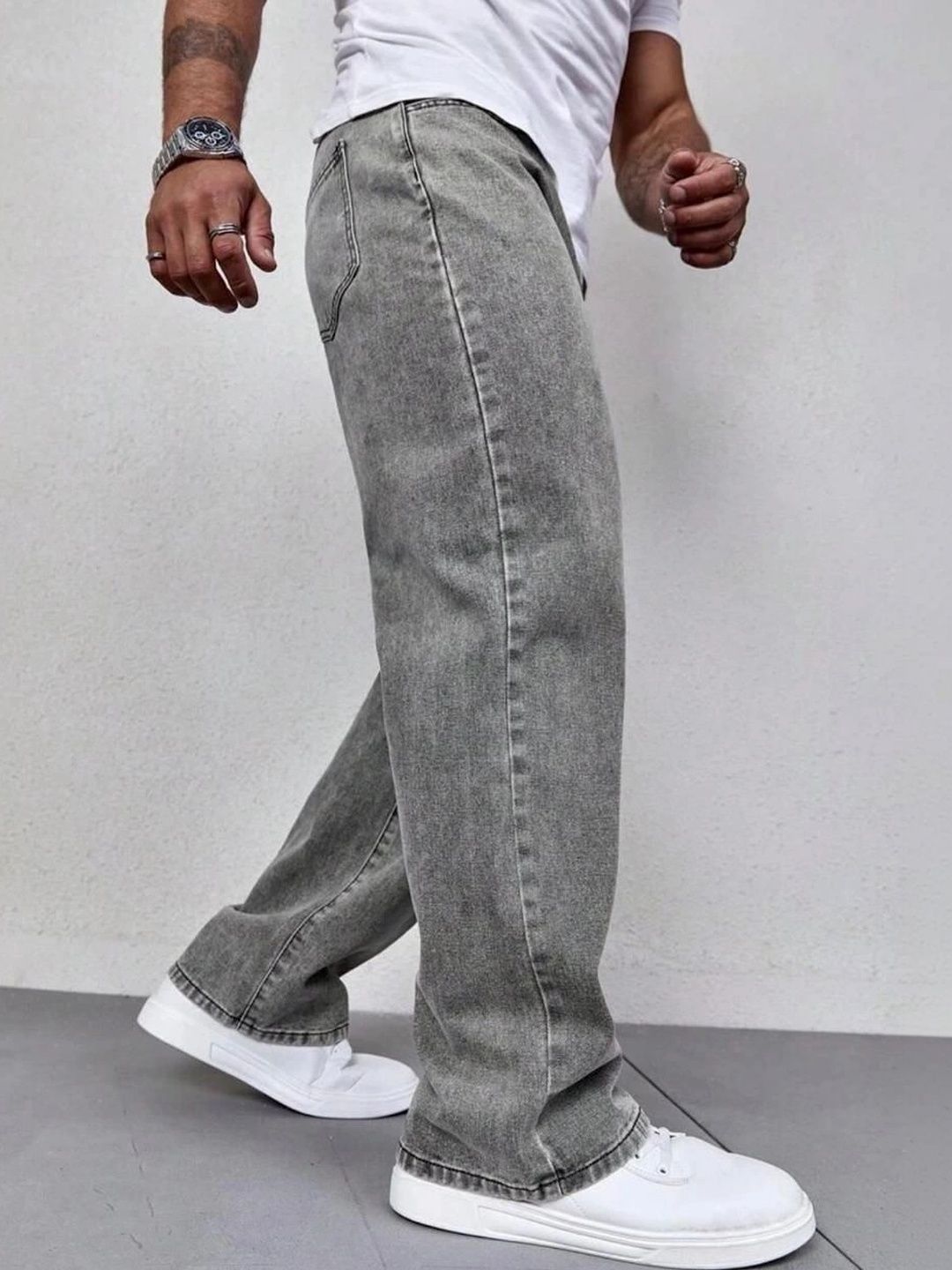 FLAYING Men Relaxed Fit Mid-Rise Jeans-picture-28