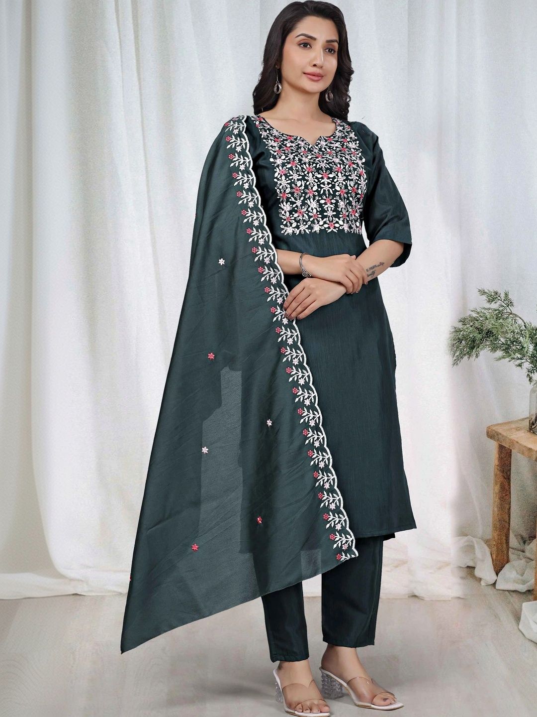 GRINISH Ethnic Motifs Embroidered Thread Work Pure Cotton Thread Work Kurti-picture-23