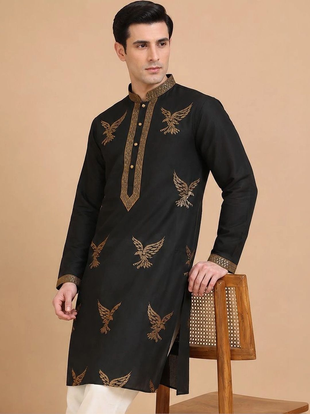 House of Pataudi Men Embellished Thread Work Kurta-picture-23