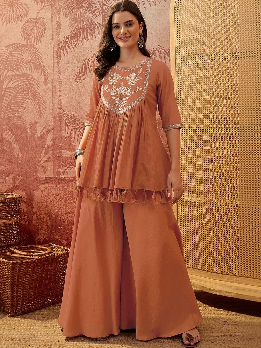Sangria Women Ethnic Motifs Embroidered Empire Thread Work Kurta with Sharara-picture-31