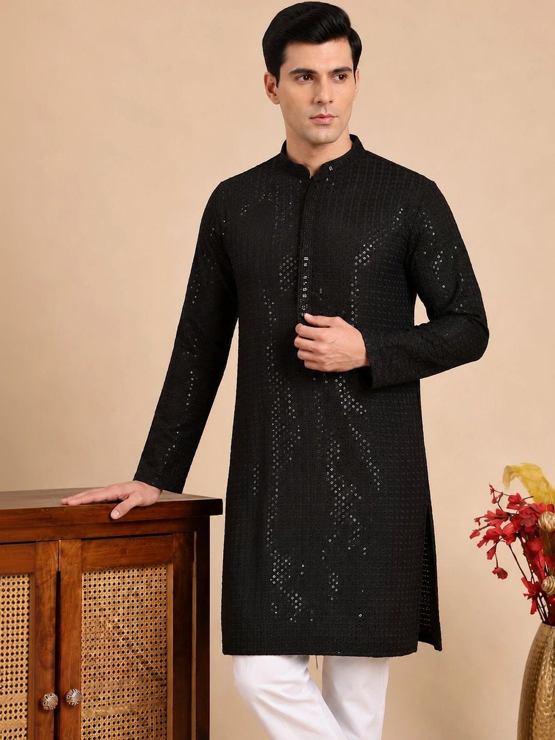 House of Pataudi Men Regular Sequinned Kurta with Pyjamas-image-45