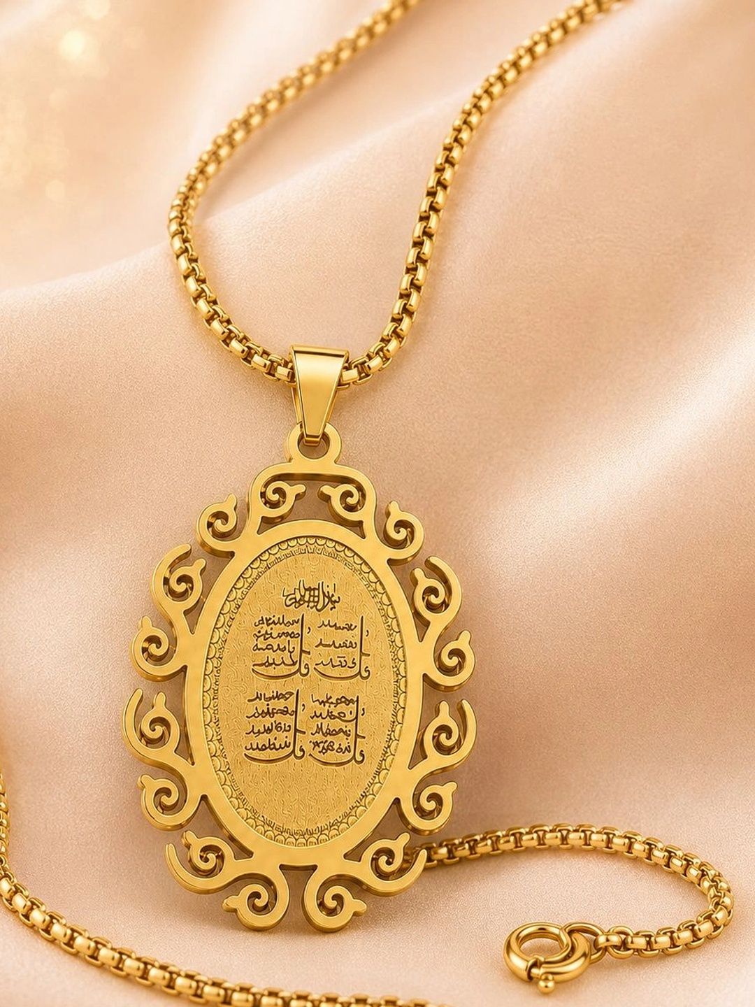 M Men Style Gold-Plated Oval Pendants with Chains-picture-12