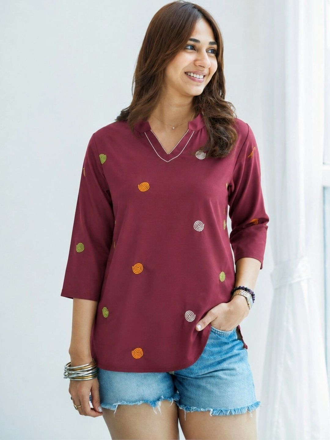 LAZURI BOUTIQUE Embroidered V-Neck Khadi Kurti-picture-40