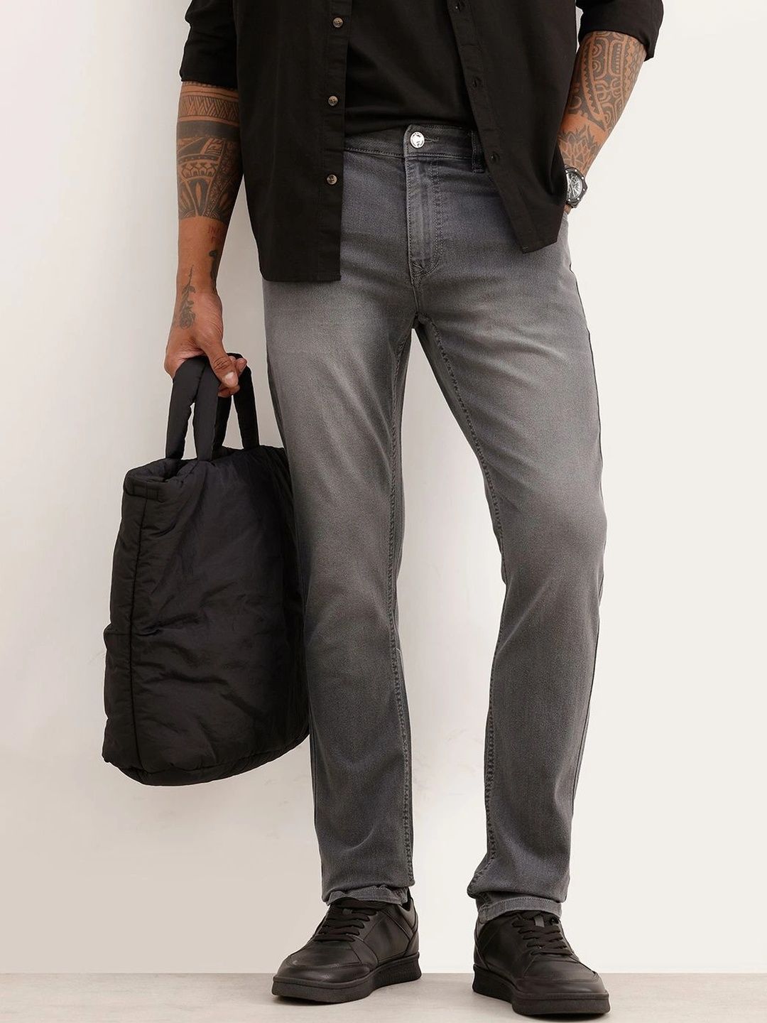 WROGN Men Slim Fit Mid-Rise Light Fade Stretchable Jeans-picture-20