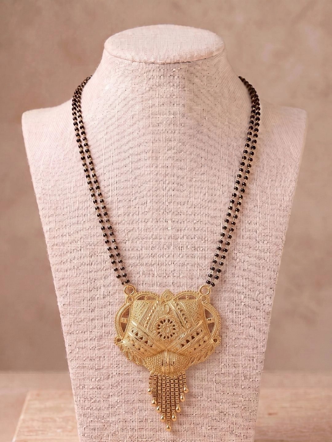 Anouk Gold-Plated Artificial Beads Mangalsutra-image-30