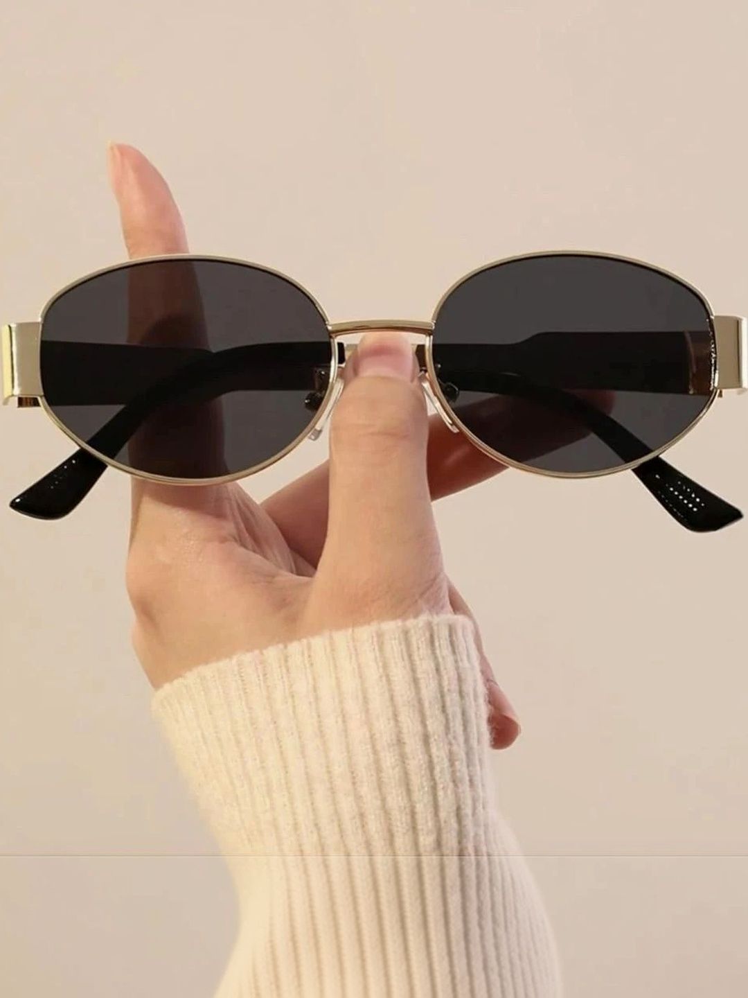 EYELLUSION Women Black Lens & Gold-Toned Oval Sunglasses with-picture-27