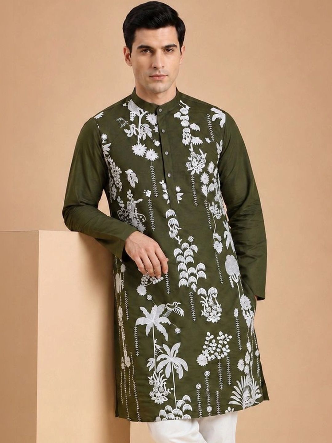 House of Pataudi Men Embroidered Thread Work Kurta-picture-22