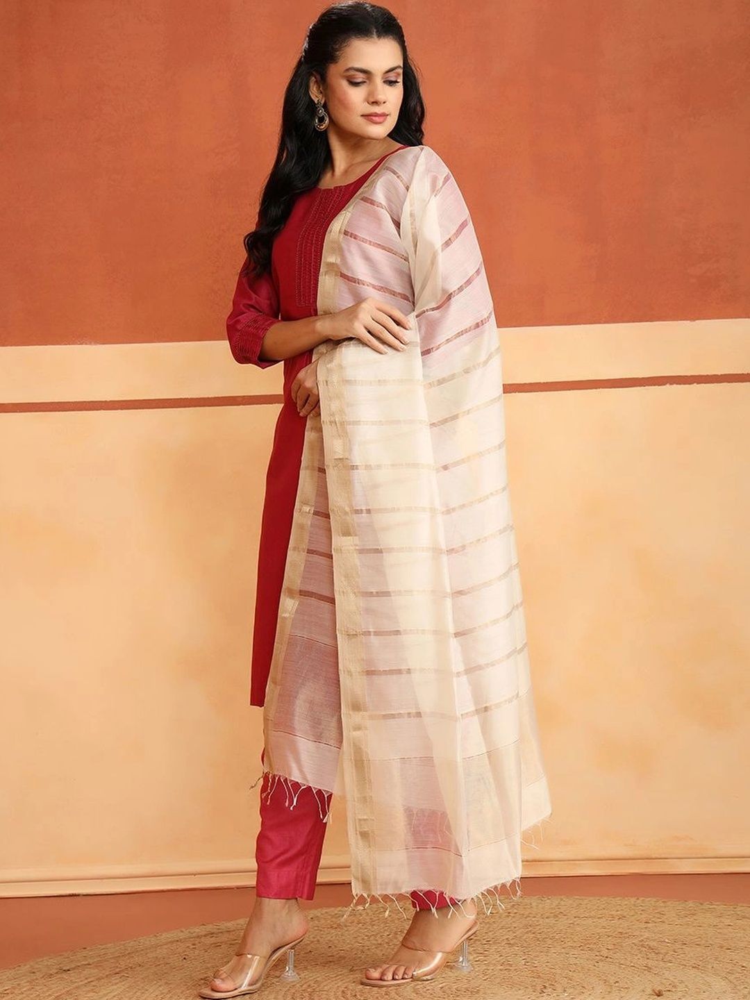 Fabindia Woven Design Cotton Silk Blend Dupatta-picture-25