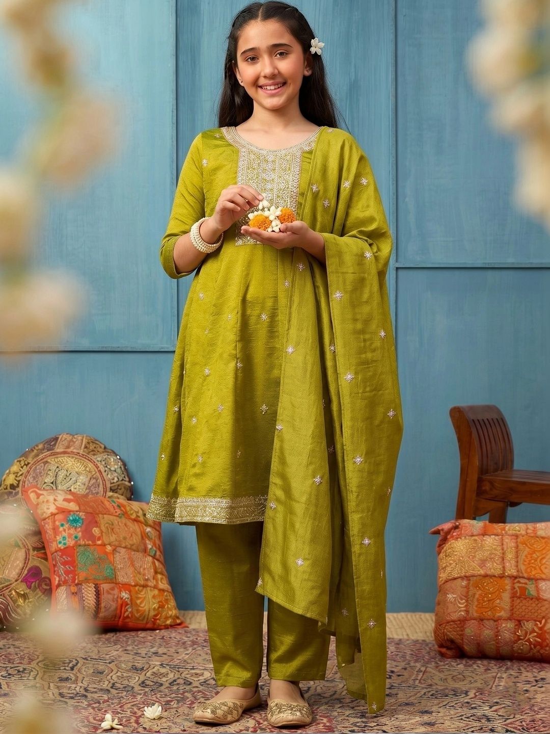 VOGAAN JUNIOR Girls Embroidered Regular Kurta Set With Dupatta-picture-52