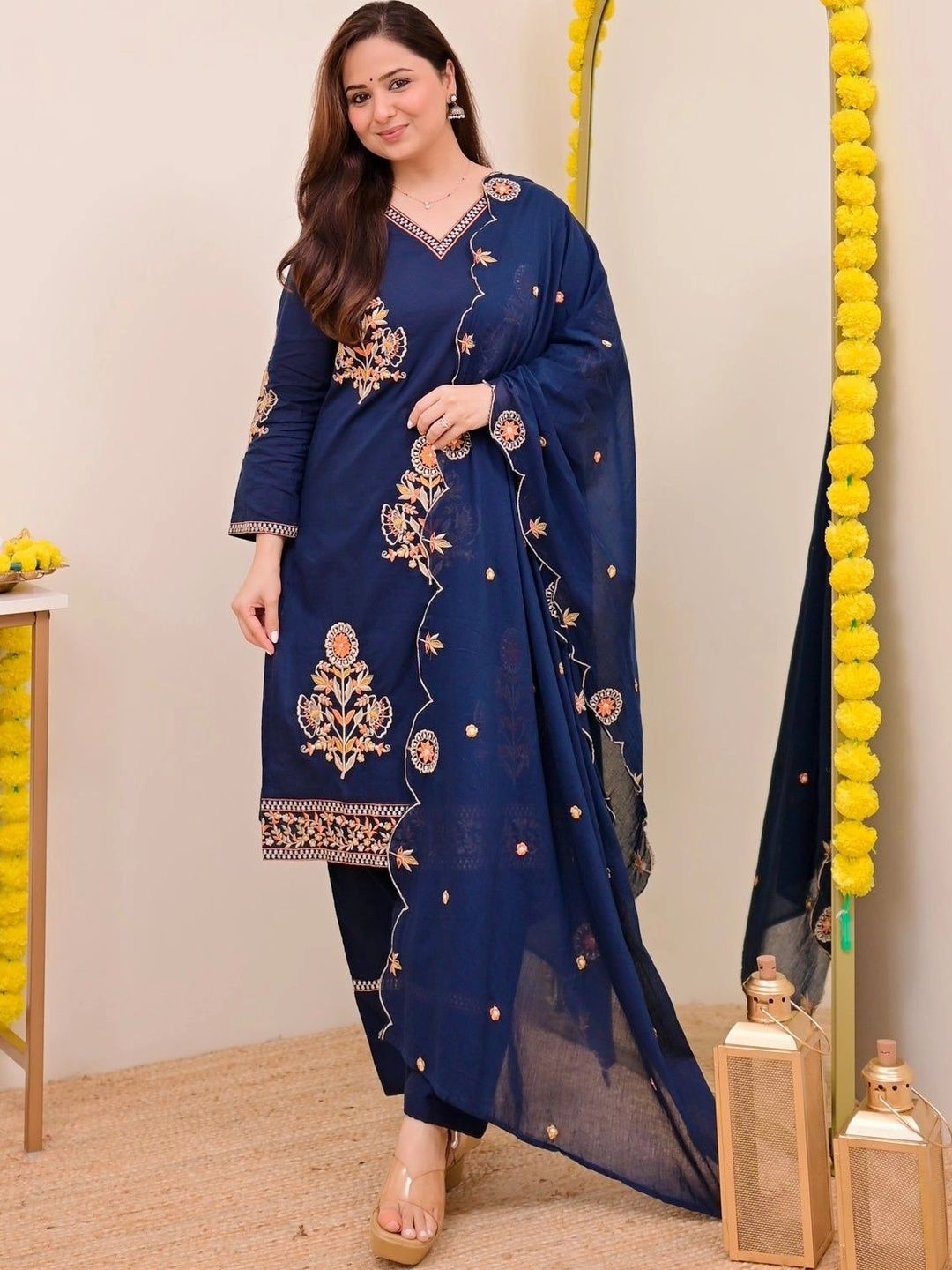 GRINISH Ethnic Motifs Embroidered V-Neck Thread Work Pure Cotton Thread Work Kurti-picture-11