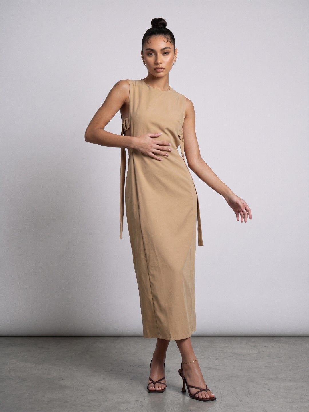 Phosphorus Cut-Out Detailed Sheath Midi Dress-picture-22