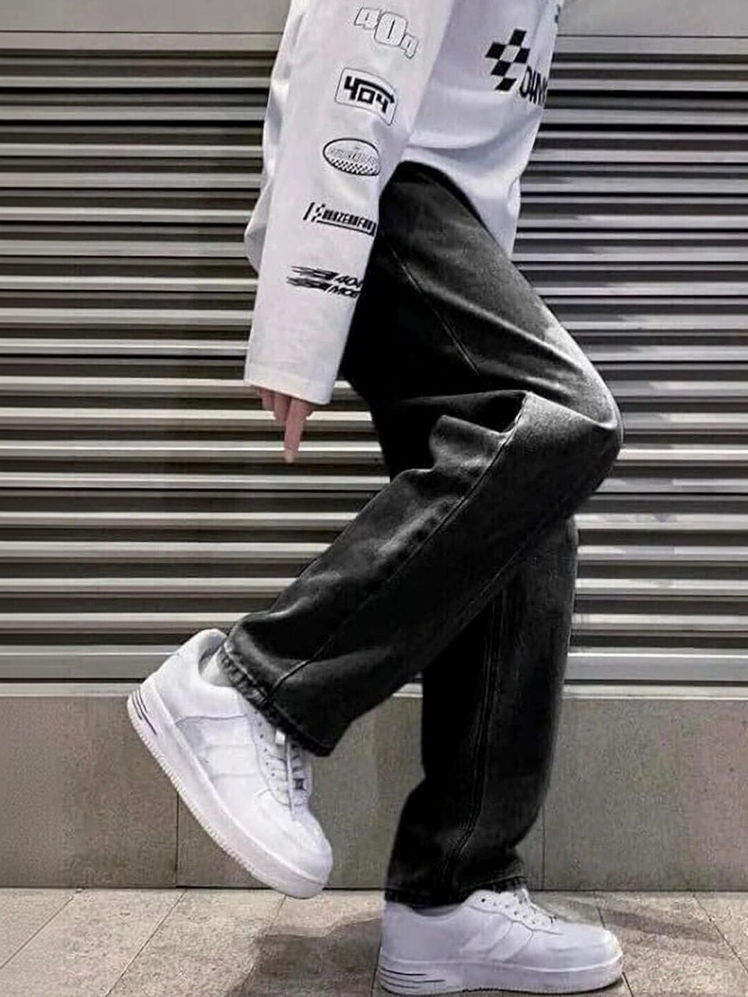 FLAYING Men Relaxed Fit Mid-Rise Jeans-picture-24