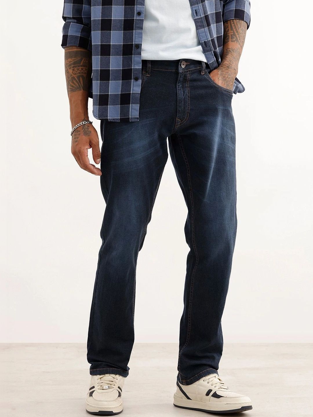 WROGN Men Straight Fit Mid-Rise Low Distress Light Fade Stretchable Jeans-picture-18