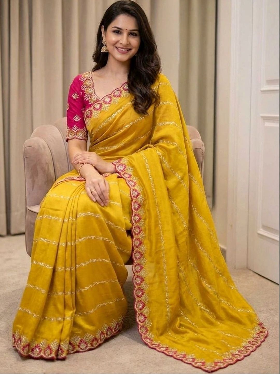 THE WHITE RABBIT Floral Embroidered Poly Crepe Banarasi Saree-picture-18