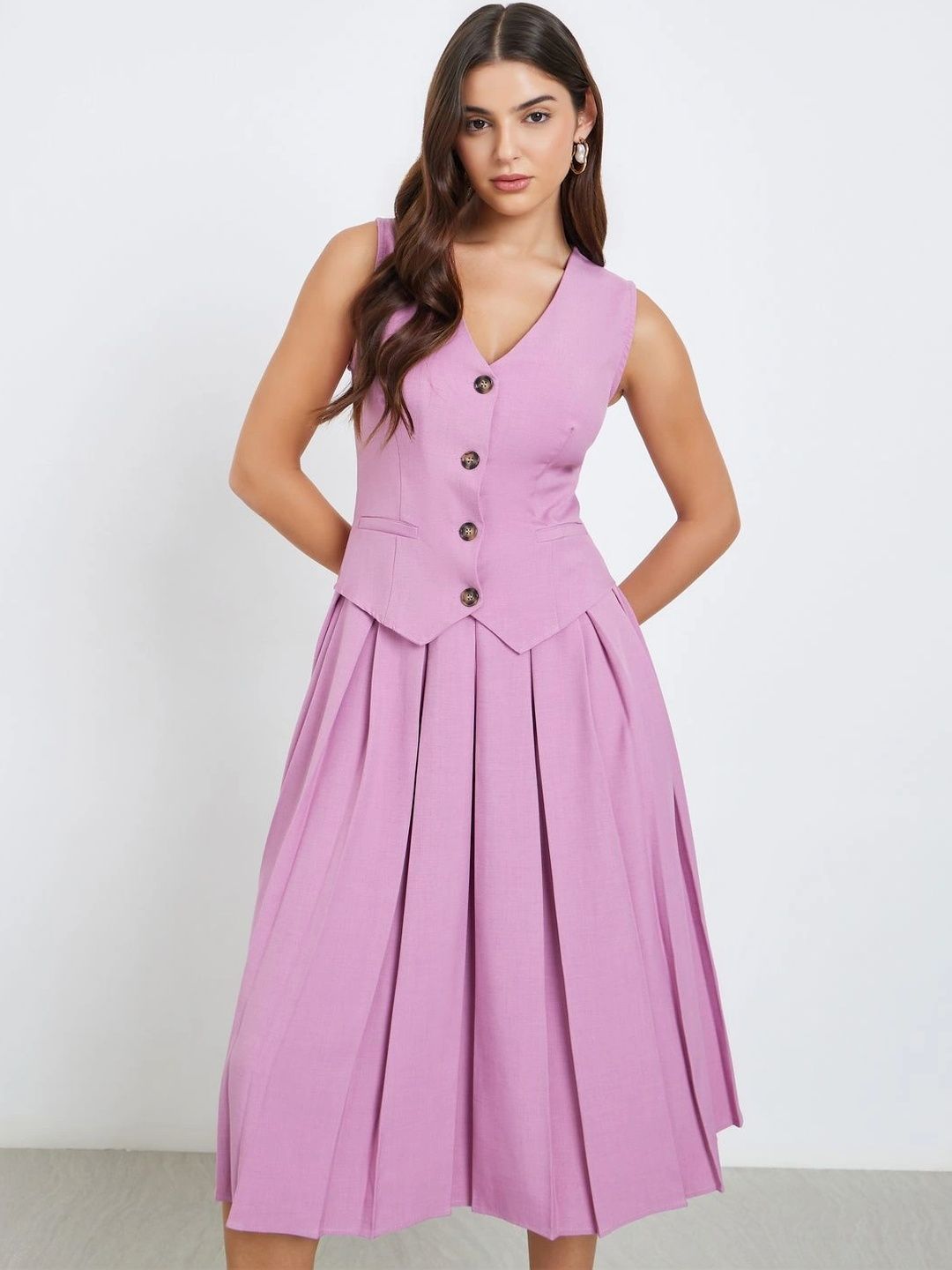 Styli Women Pink Solid Pleated V-Neck Sleeveless Blazer Midi Dress With Front Button Detail-picture-10