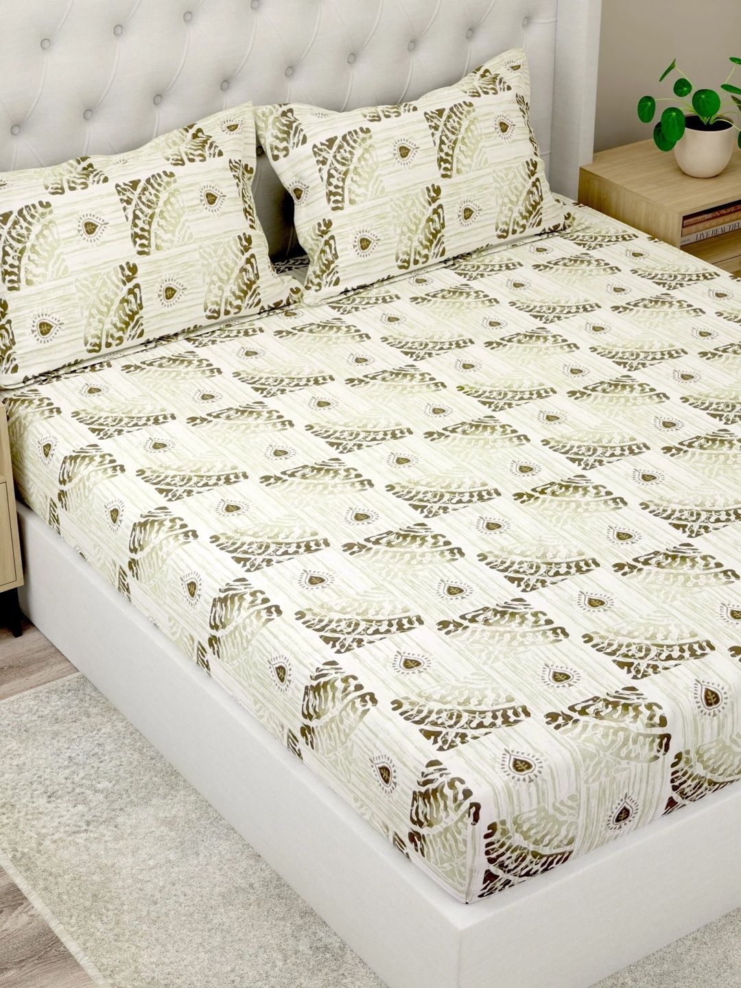 Pure Decor Fluorescent Green 180 TC King Bedsheet with 2 Pillow Covers-image-29