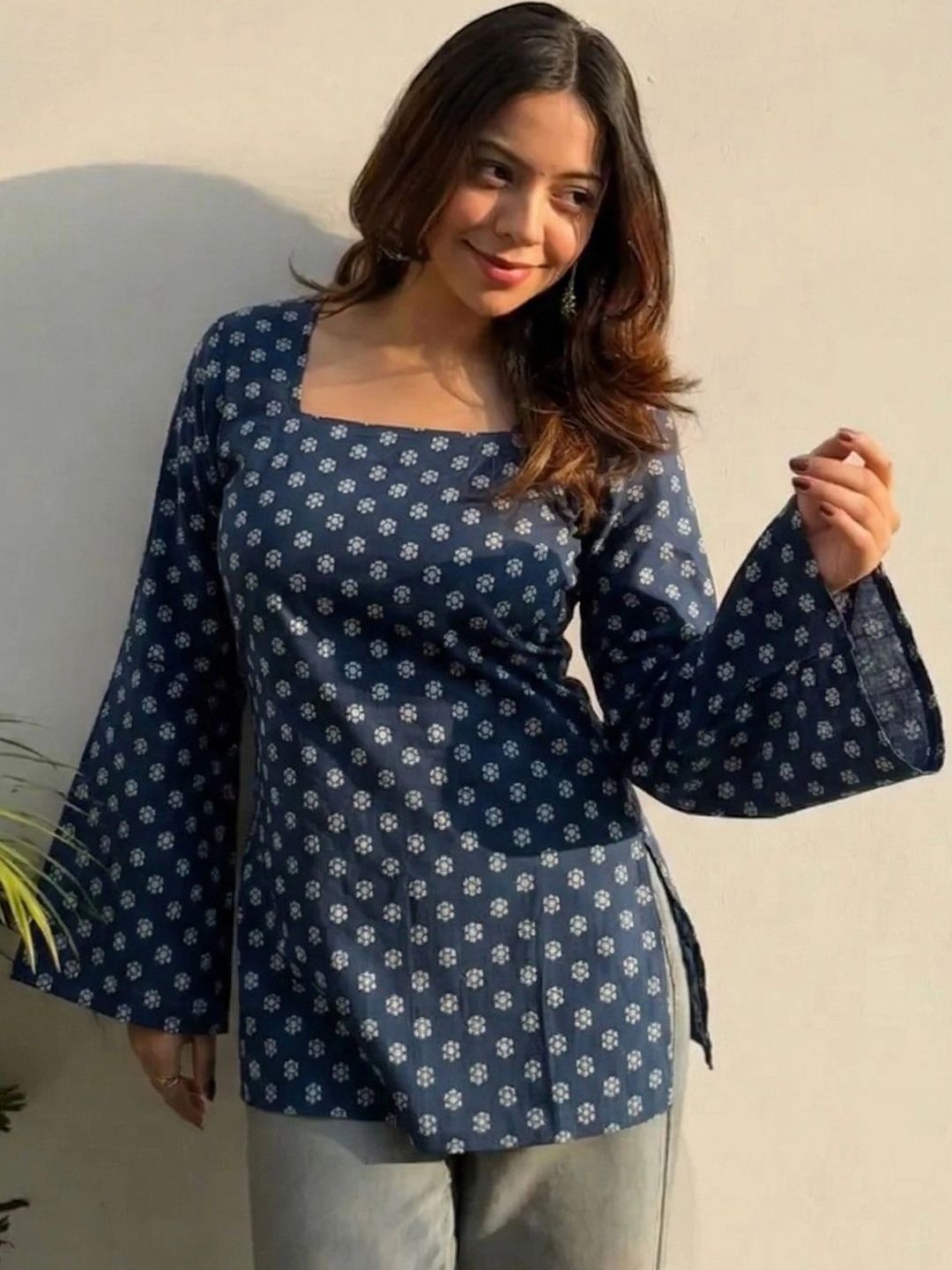 Aaghnya Ethnic Motifs Printed Square Neck Kurti-picture-15