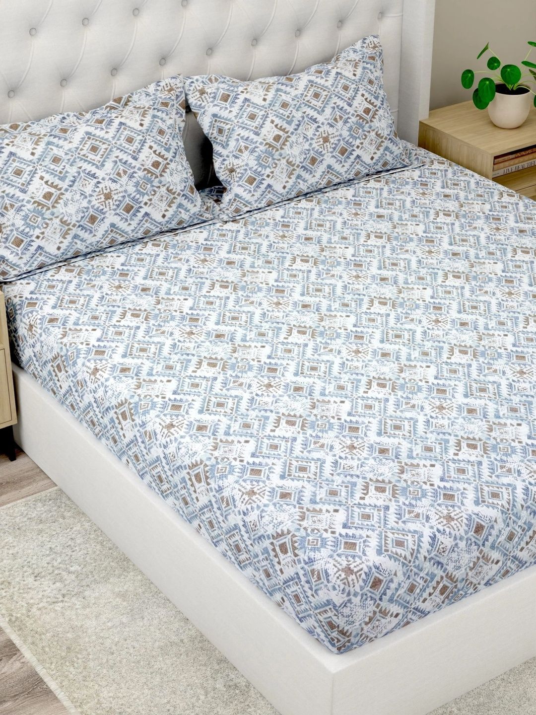 Pure Decor Blue & White Geometric 180 TC Bedsheet with 2 Pillow Covers-image-45