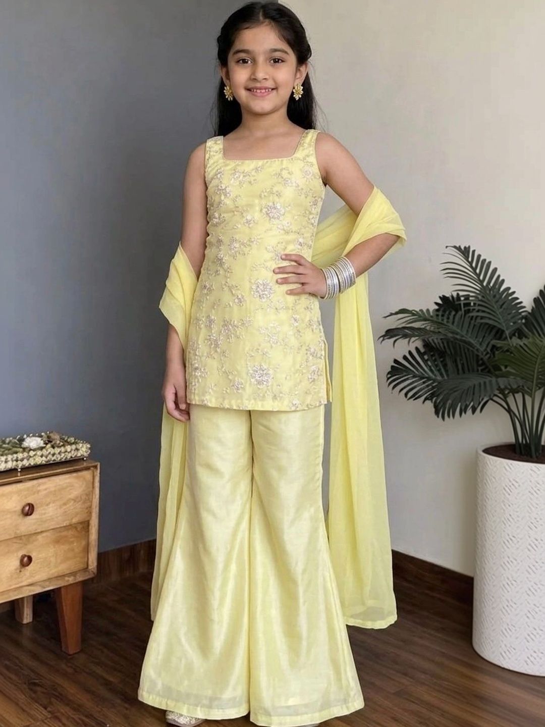 HERE&NOW Girls Ethnic Motifs Embroidered Regular Thread Work Kurta with Palazzos & With Dupatta-picture-24
